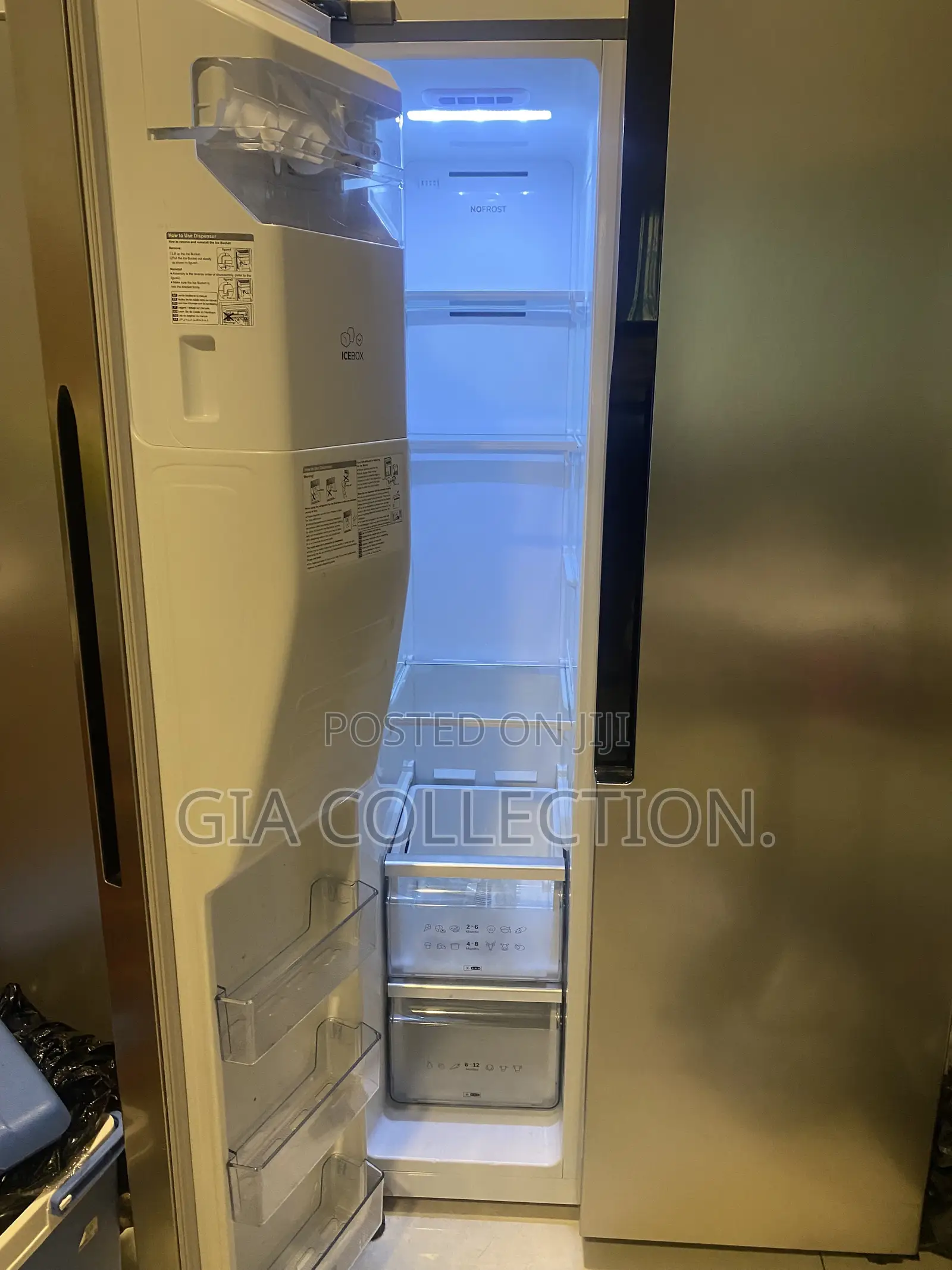 Side by Side Fridge With Water & Ice Dispenser - German- Very Neat