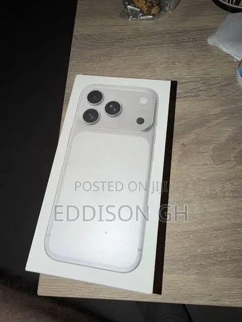 New Apple iPhone 17 Pro Max 1 TB Silver