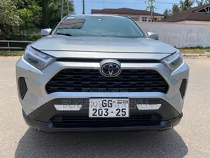 Toyota RAV4 2022 Silver
