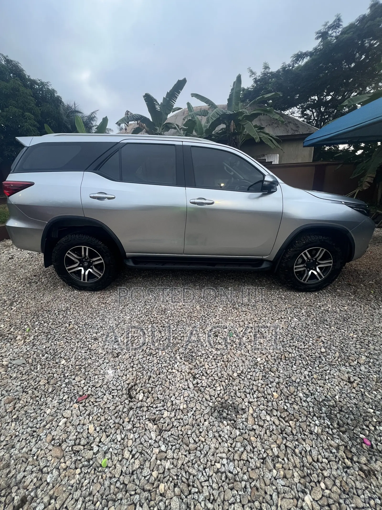 Toyota Fortuner 2.7 RWD 2022 Silver