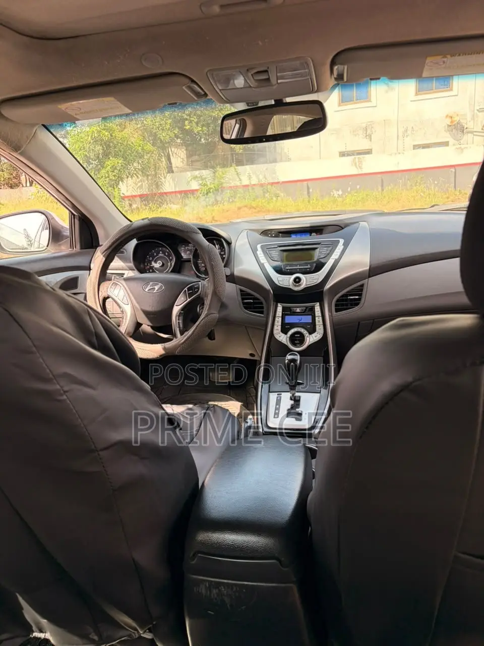 Hyundai Elantra 2012 White