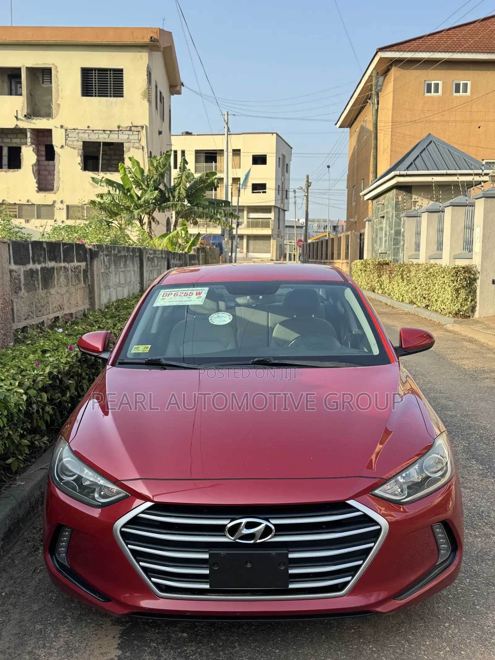 Hyundai Elantra SE Sedan FWD (2.0L 4cyl 6M) 2017 Red