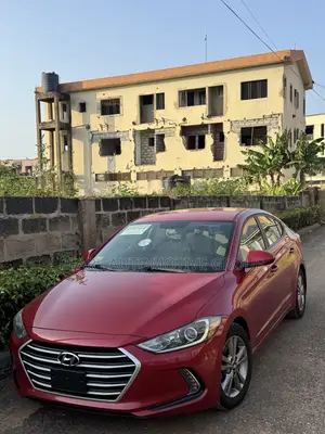 Hyundai Elantra SE Sedan FWD (2.0L 4cyl 6M) 2017 Red