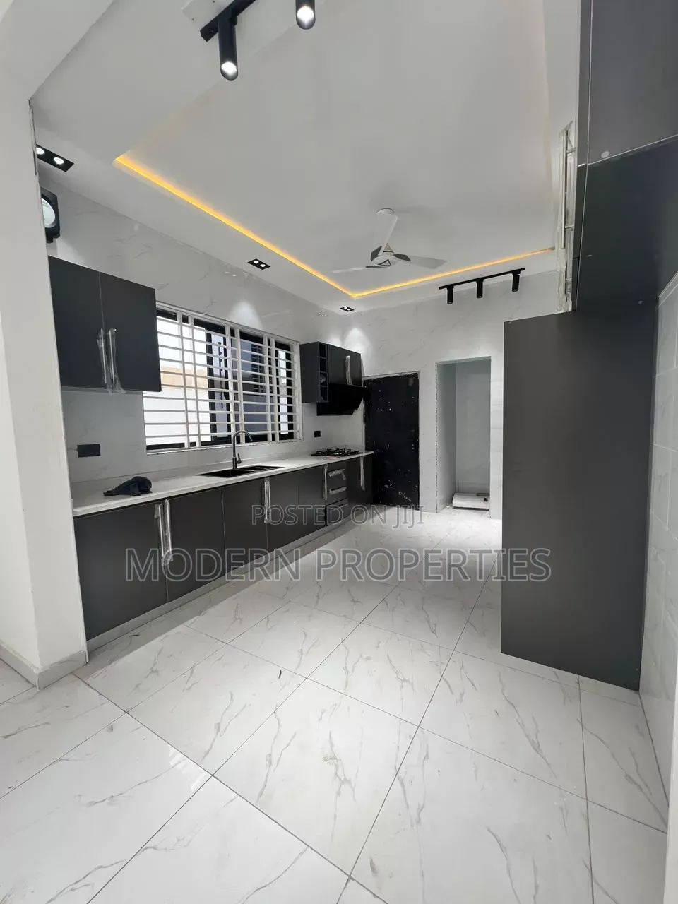 3bdrm House in Modern Properties, Lashibi for sale