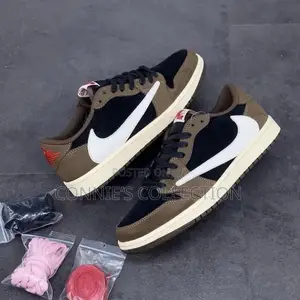 Travis Scott X Air Jordan 1 Low OG "Mocha" Sneakers,