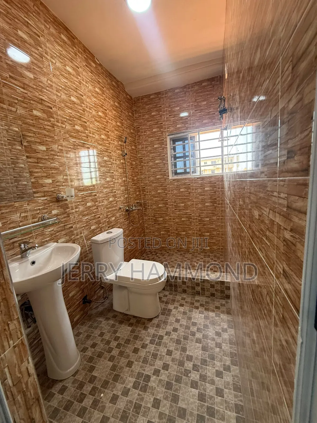 3bdrm Apartment in Manet Area for rent