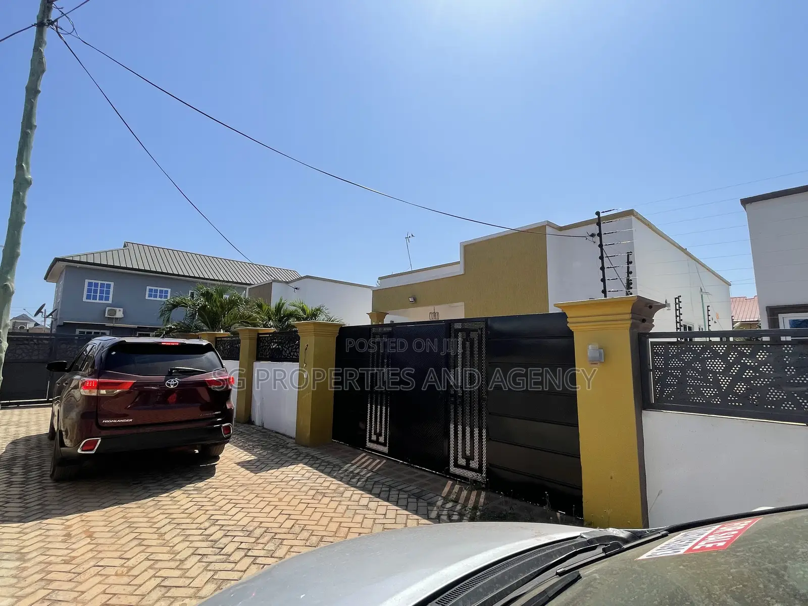 3bdrm House in Kfc, Baatsona Total for rent