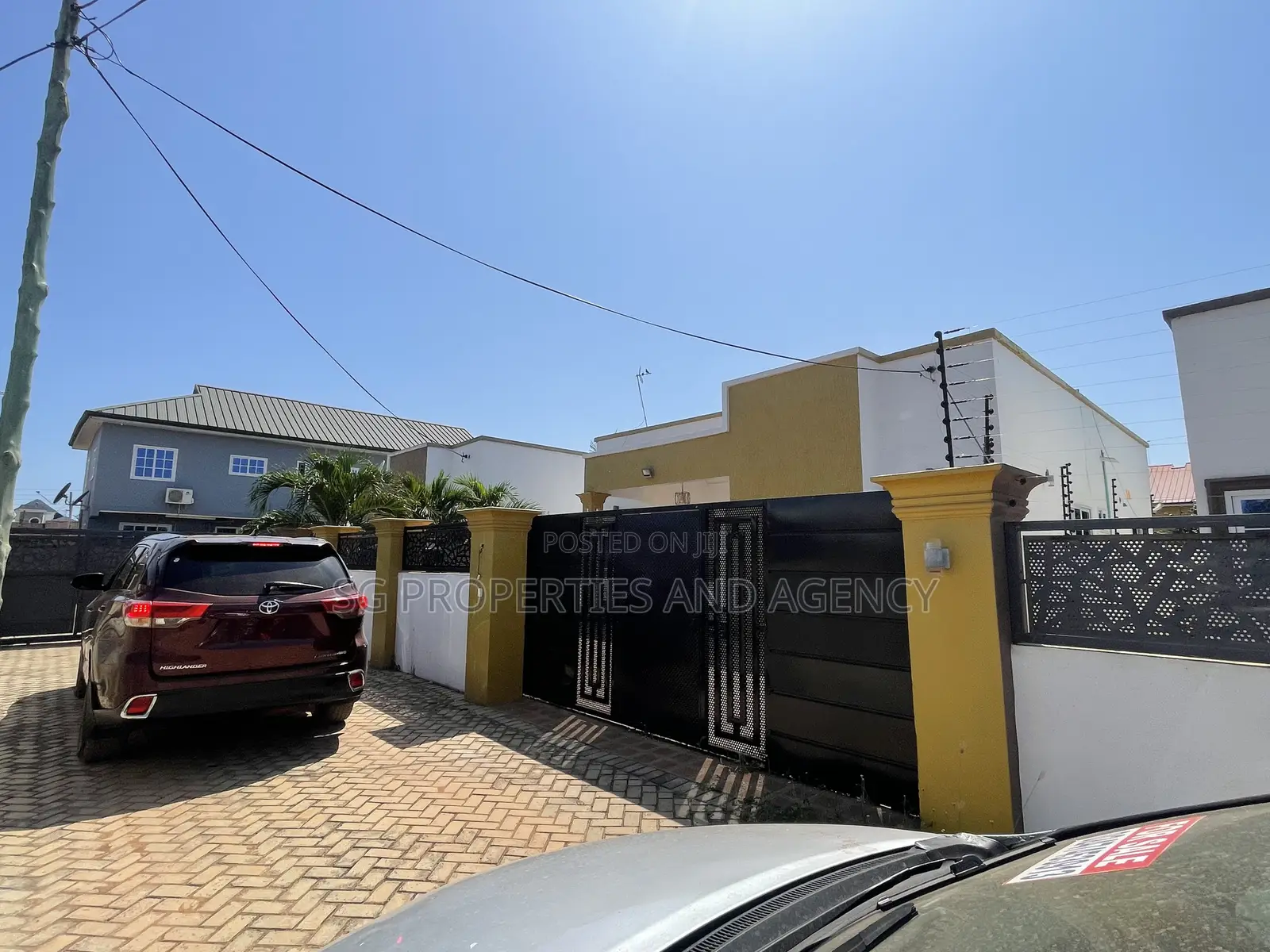 3bdrm House in Kfc, Baatsona Total for rent