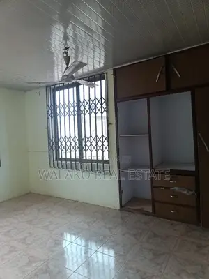 3bdrm House in Awoshie for rent