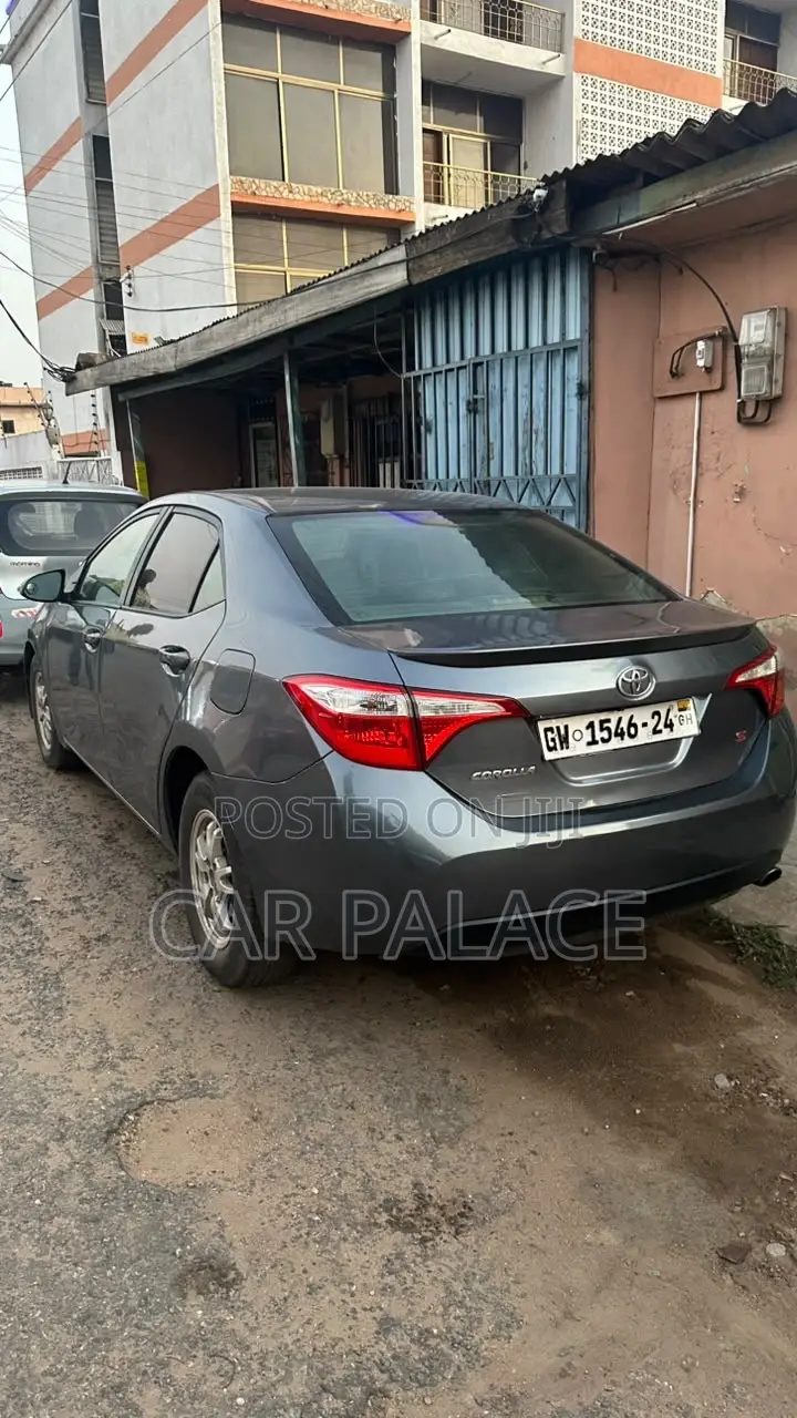 Toyota Corolla S 4dr Sedan (1.8L 4cyl CVT) 2015 Gray