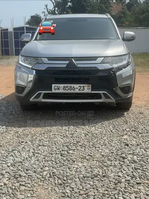 Mitsubishi Outlander 2018 Silver