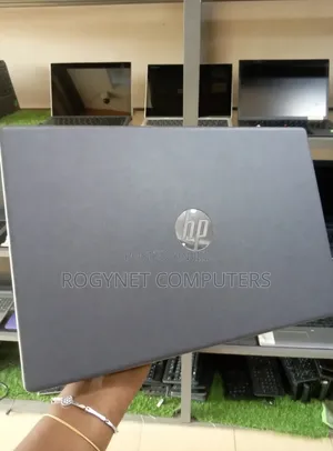 Laptop HP 250 G10 8GB Intel Core i3 SSD 256GB