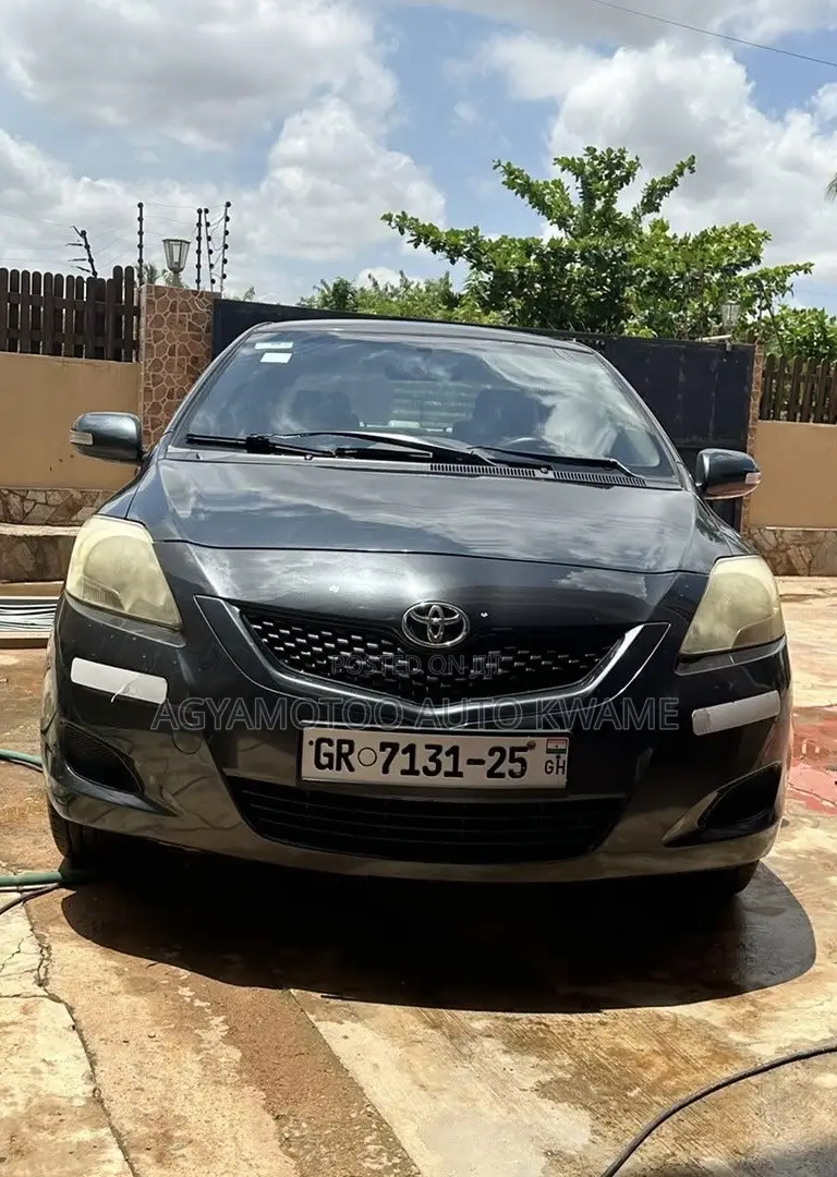 Toyota Belta 2012 Black