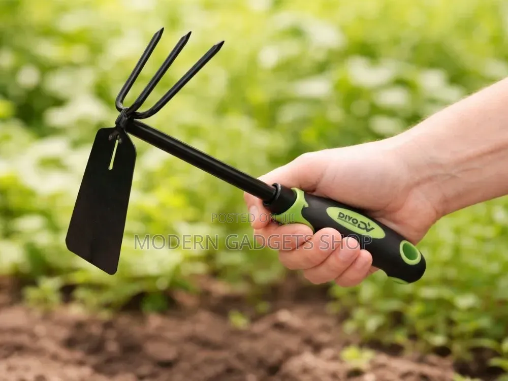 2-in-1 Gardening Tool With Long Handle – Green and Black