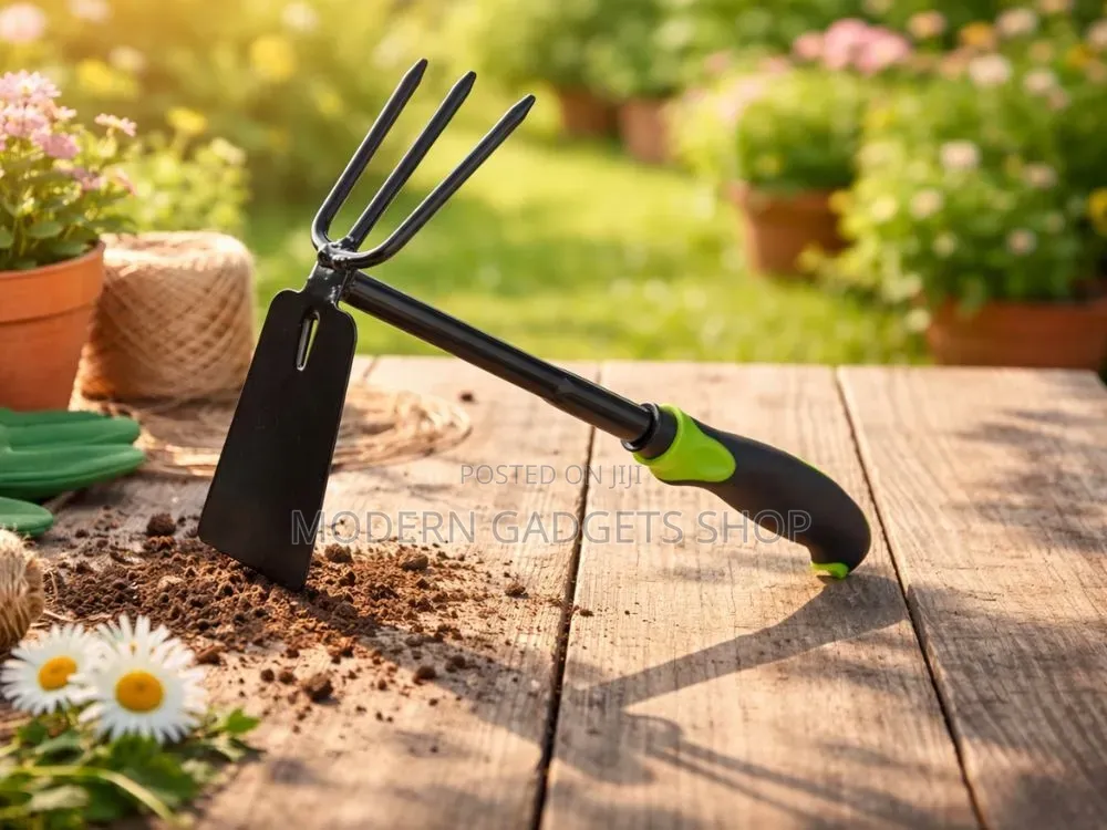 2-in-1 Gardening Tool With Long Handle – Green and Black
