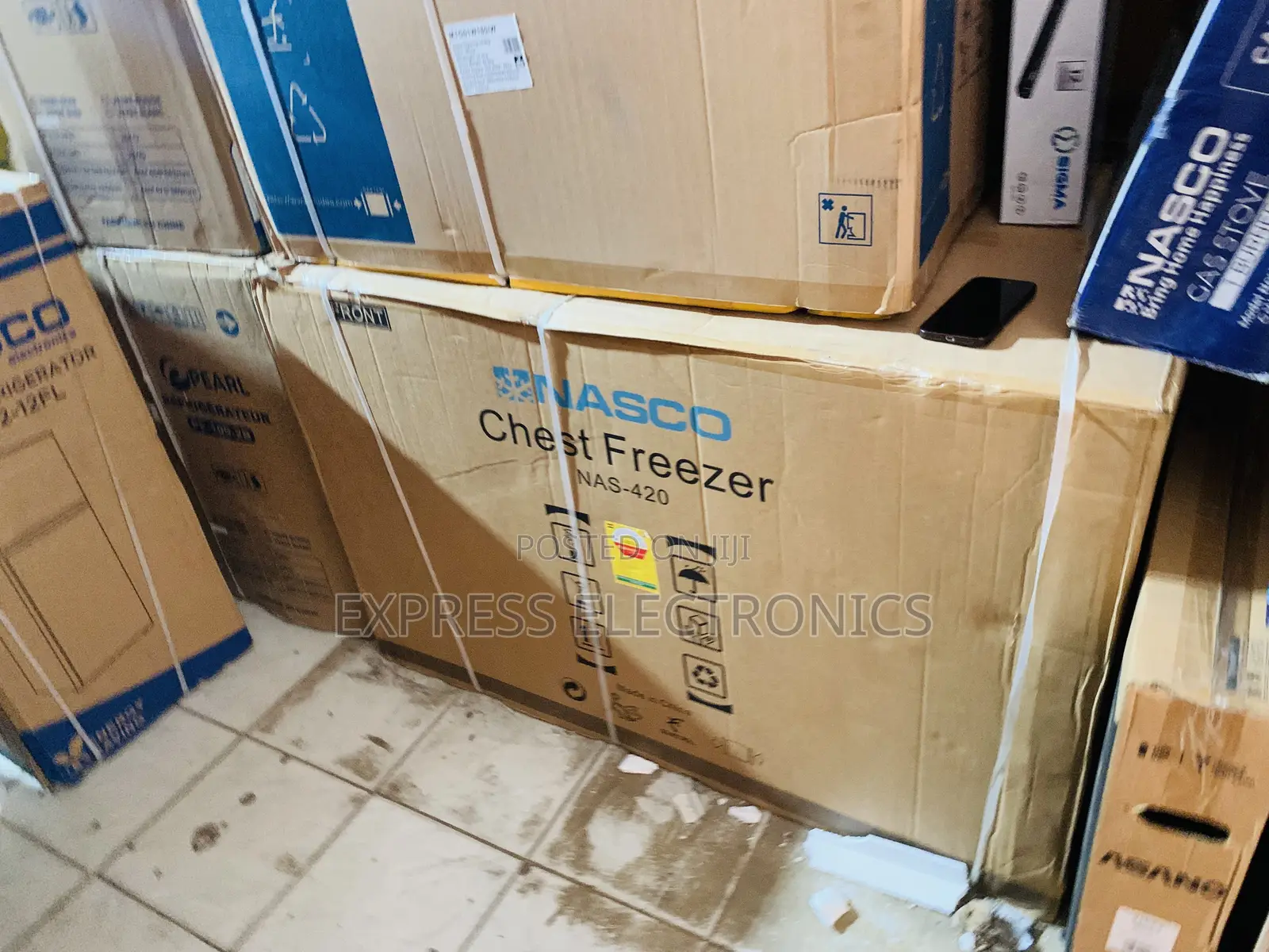 Hot  Deals on Single Door Nasco 380ltrs Chest Freezer- NAS-420 Great