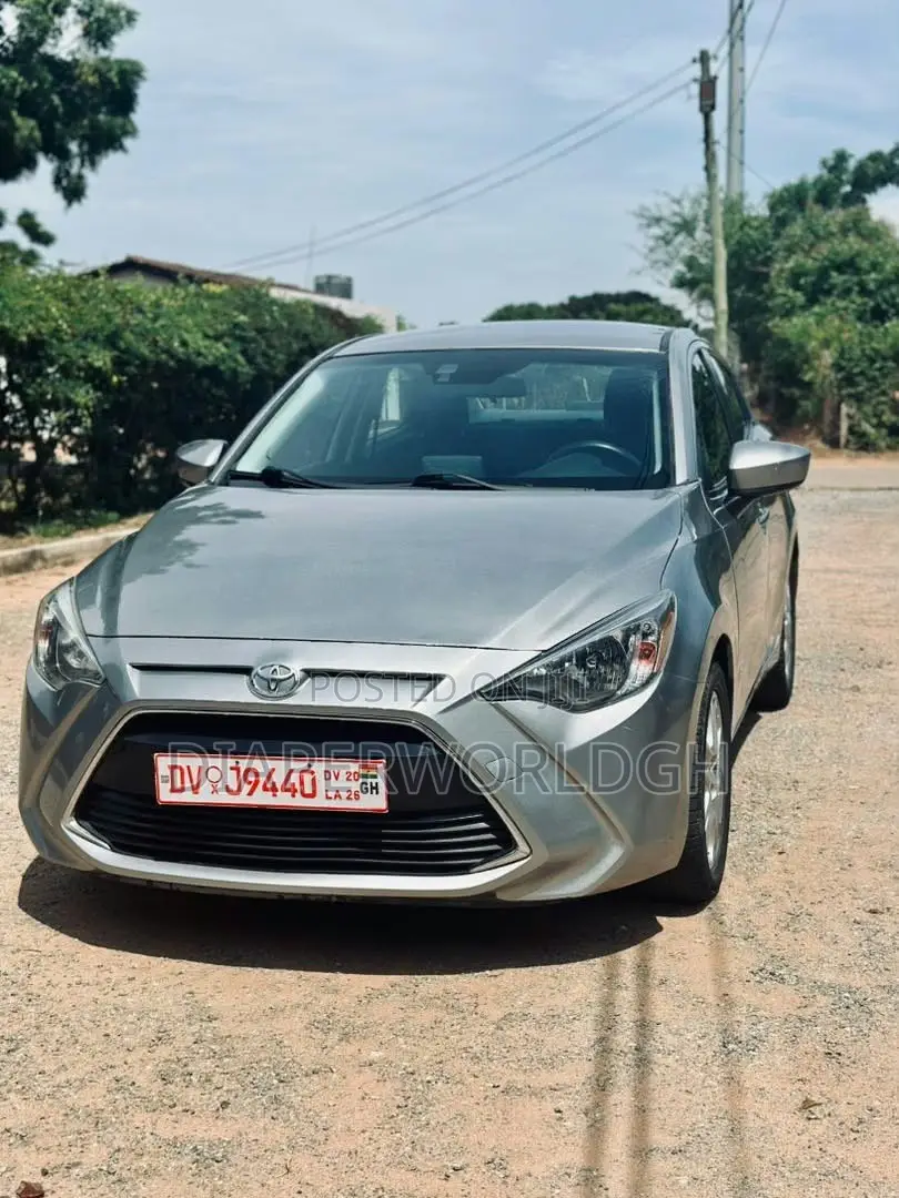 Toyota Yaris iA 1.5 FWD 2016 Silver