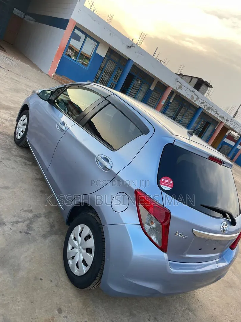 Toyota Vitz 2014 Blue