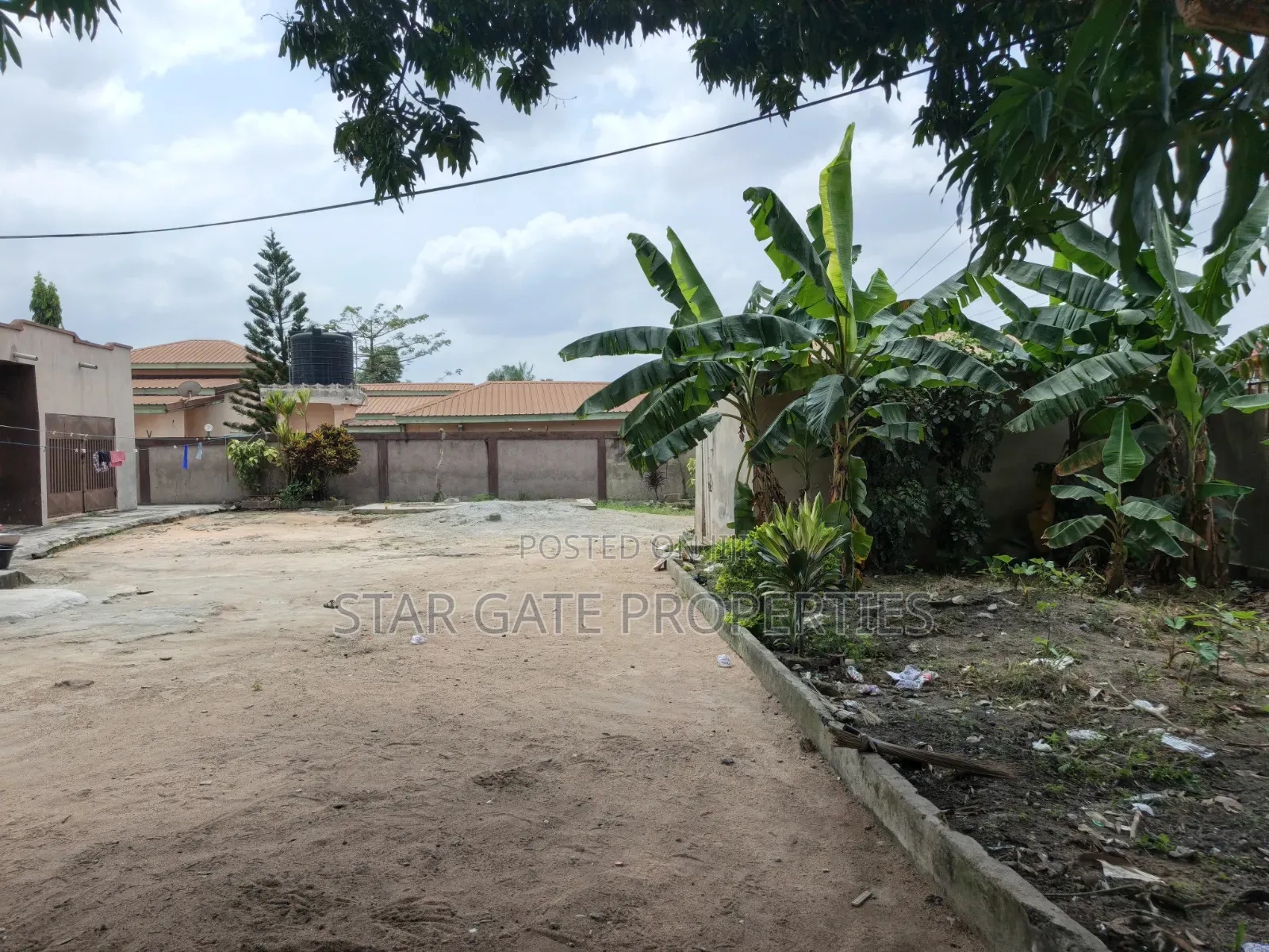6bdrm House in Kenyasi Bosore, Kumasi Metropolitan for sale