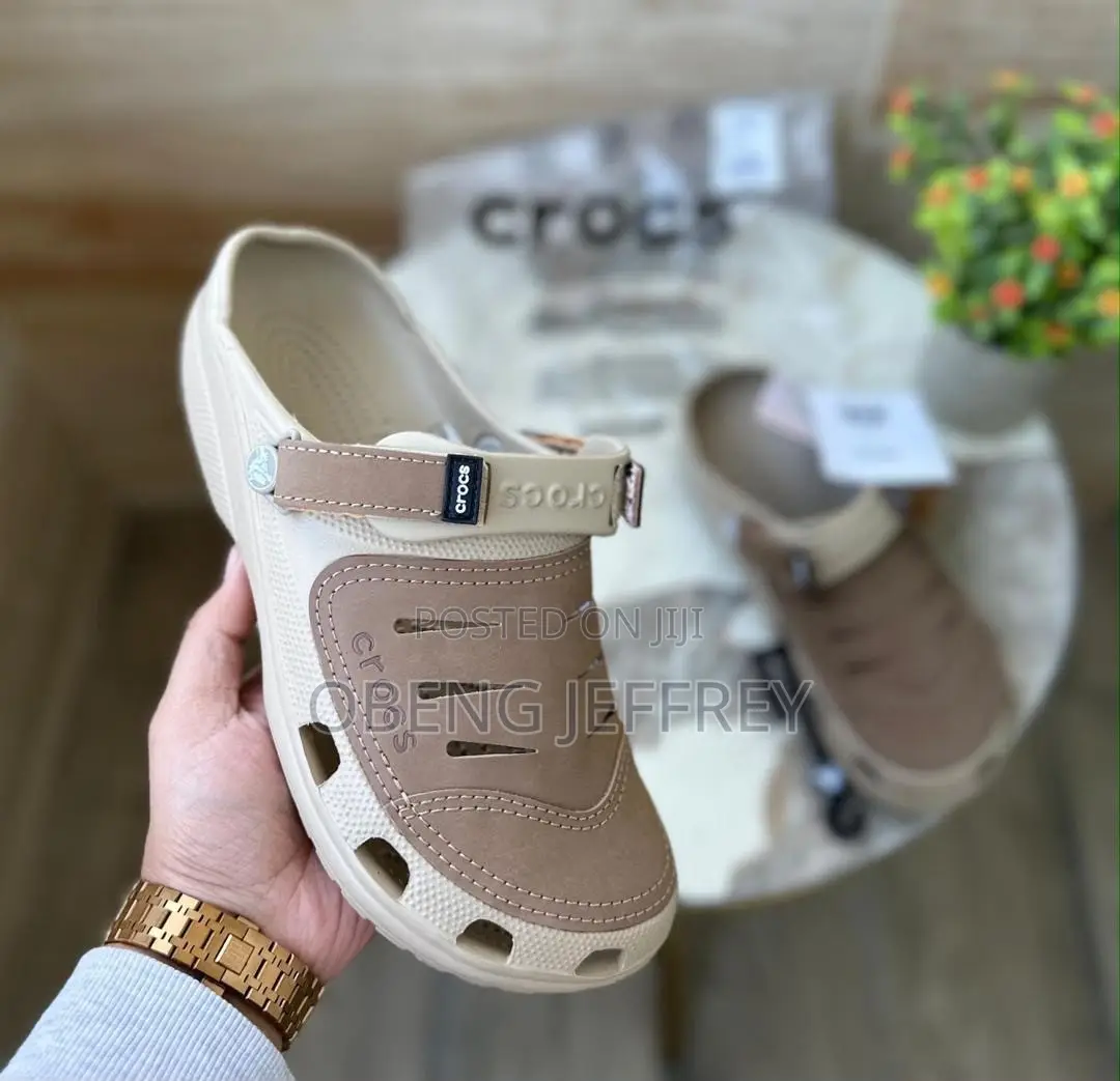 Unisex Crocs in Colours