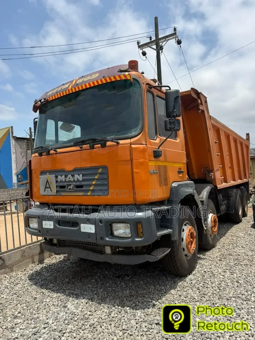 Man Deseil Tipper