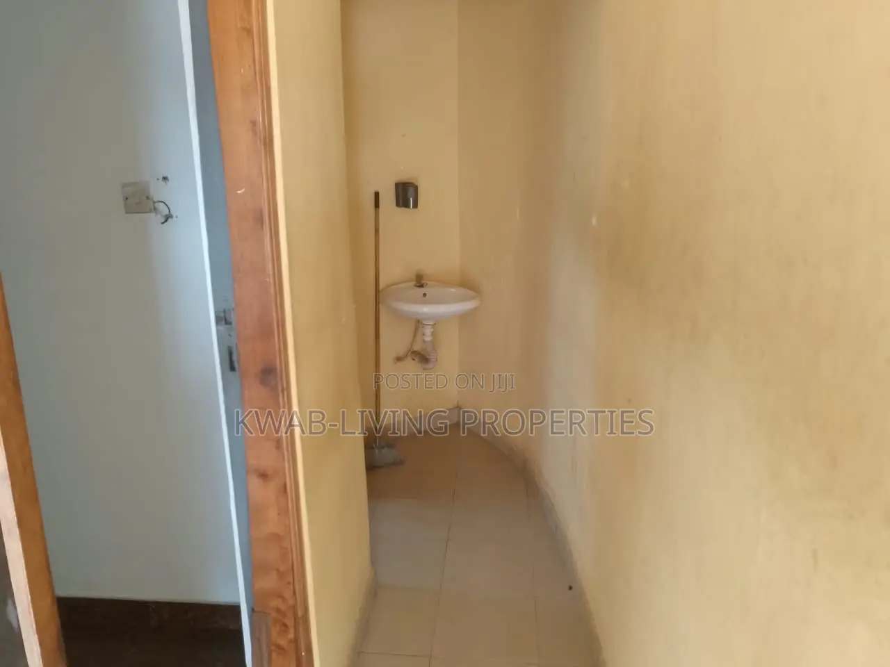 1bdrm Apartment in Ashaley Botwe for rent