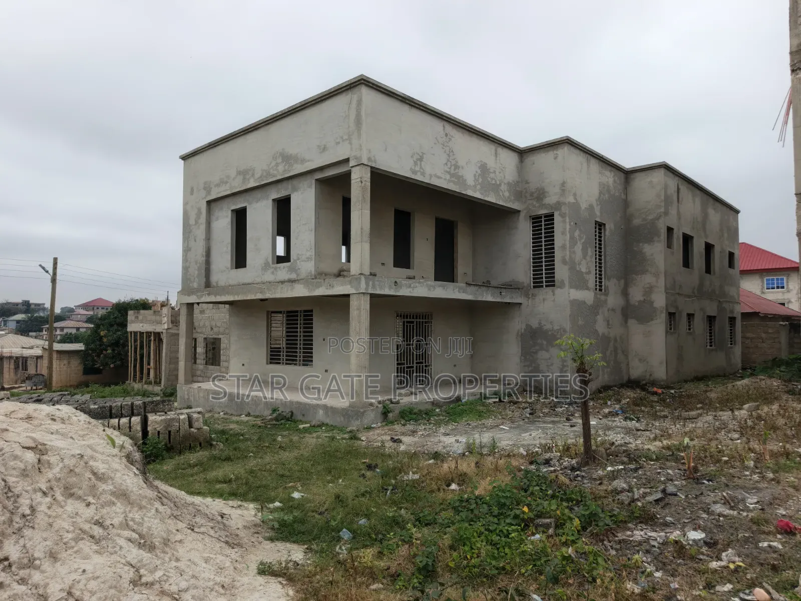 6bdrm House in Kumasi Metropolitan for sale