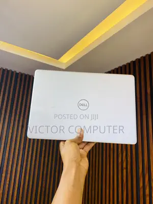Laptop Dell Inspiron 13 5370 8GB Intel Core i7 SSD 256GB