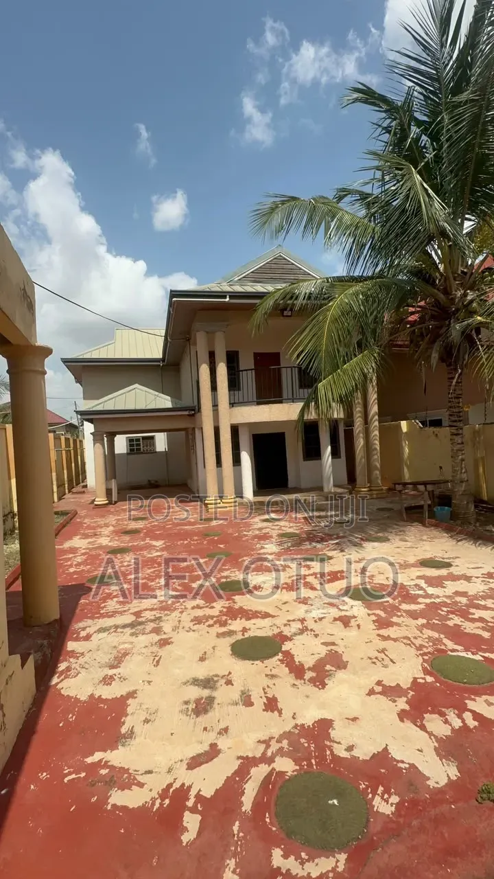 4bdrm House in Alex Otuo Properties, Kumasi Metropolitan for rent