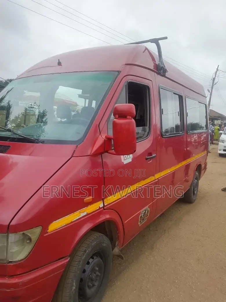 Mercedes-Benz Sprinter 2007 Red