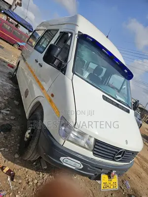 Mercedes-Benz Sprinter 2004 White