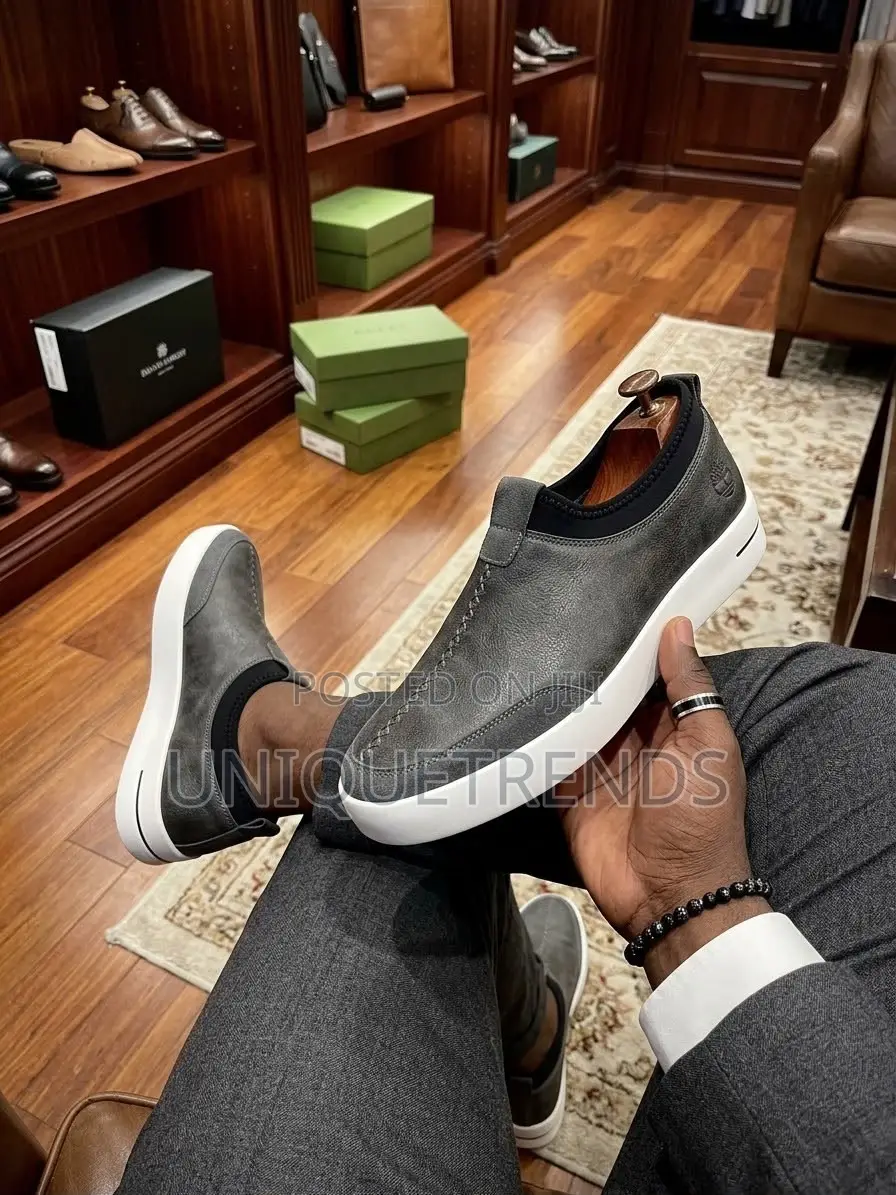 Original TIMBERLAND Leather Casual Slip-Ons (Fully Boxed)