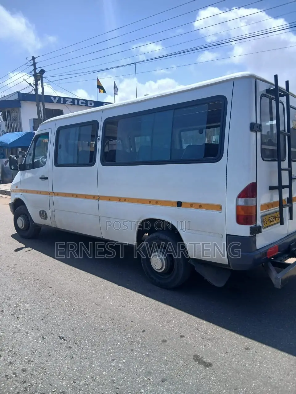 Mercedes-Benz Sprinter 2002 Gold