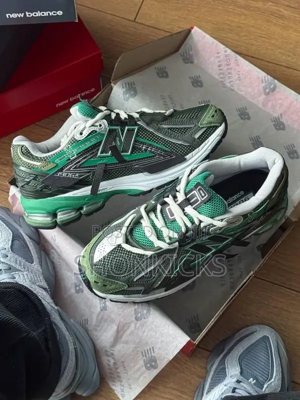 New Balance 1906A