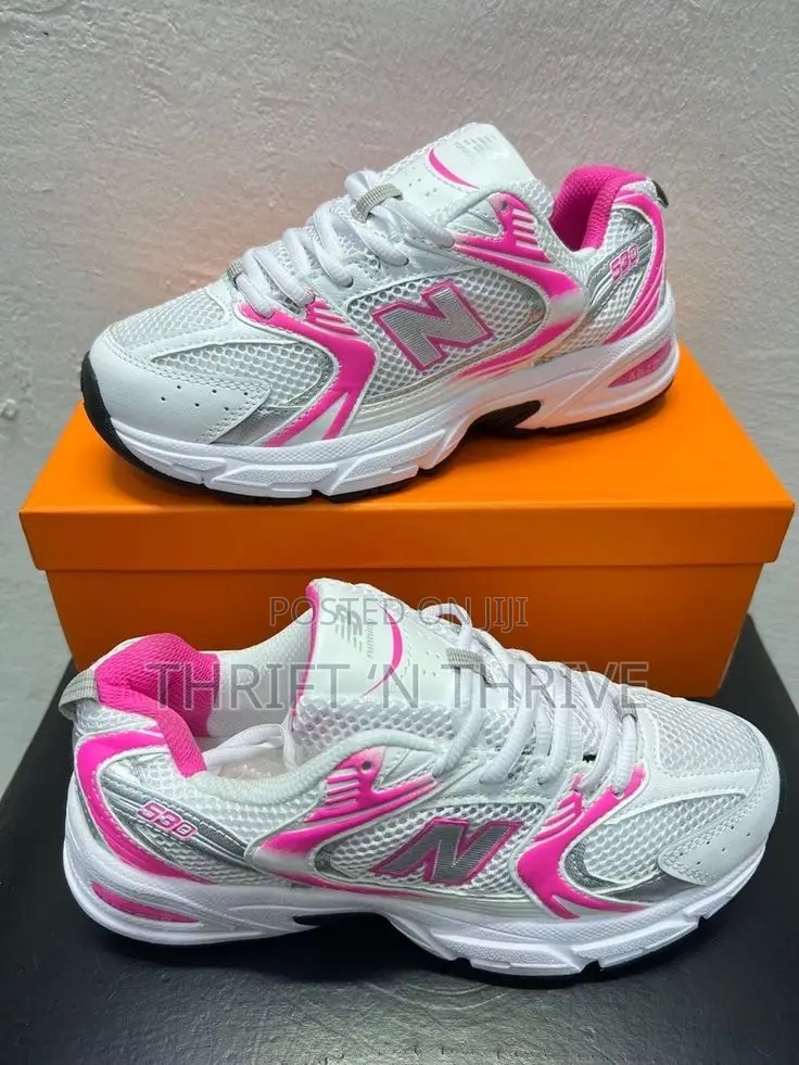New Balance 530 Sneakers White and Pink