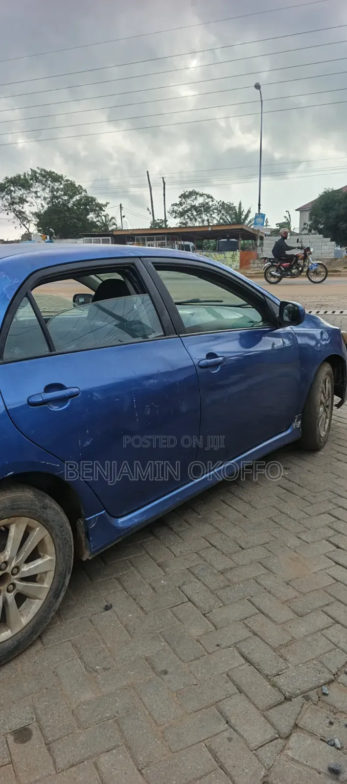 Toyota Corolla 2011 Blue