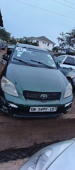 Toyota Matrix XR Hatchback FWD (1.8L 4cyl 4A) 2006 Green