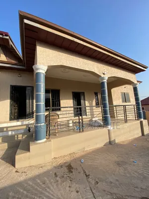 2bdrm Apartment in Kwabenya Estate for rent