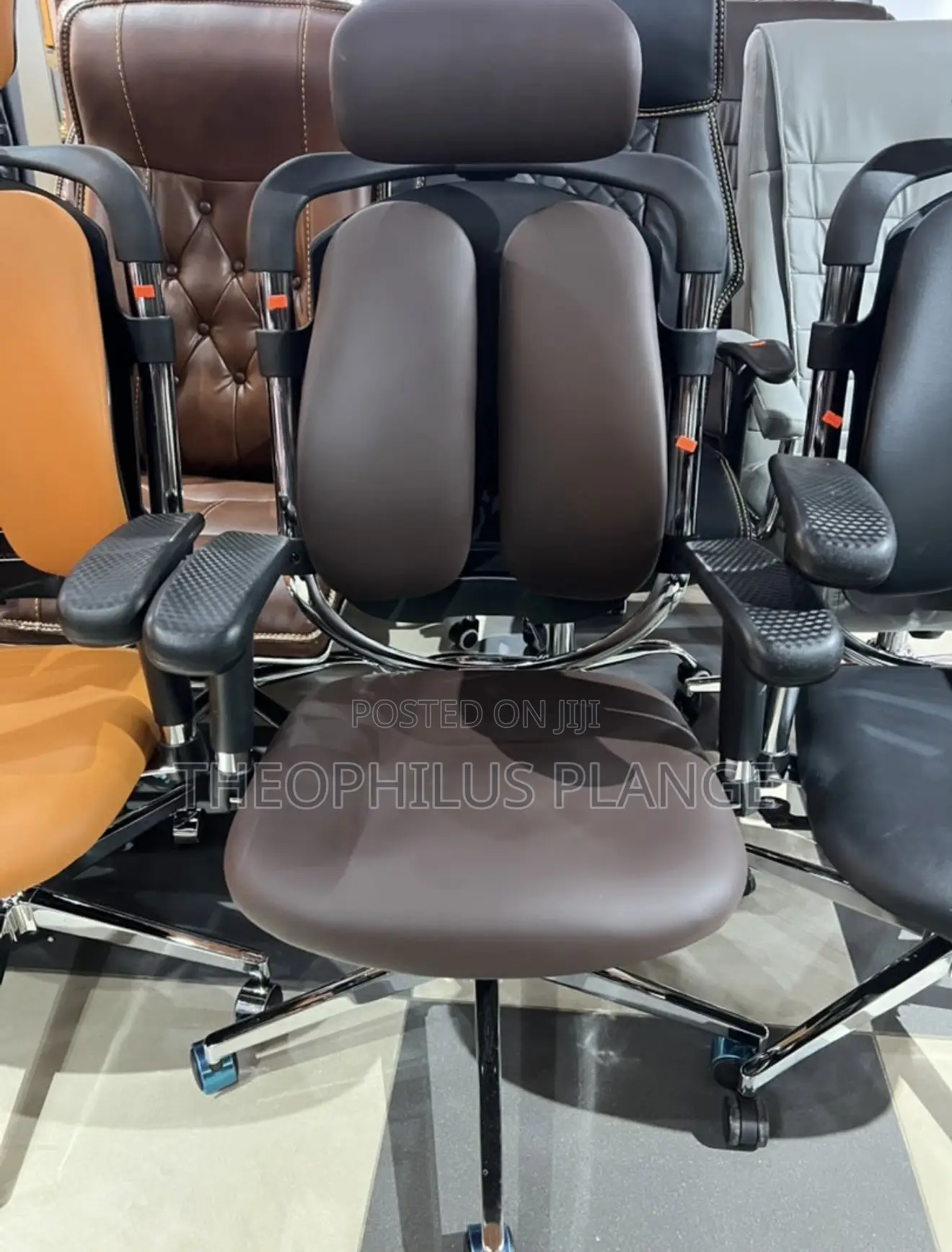 Orthopedic Butterfly Swivel Chair Brown