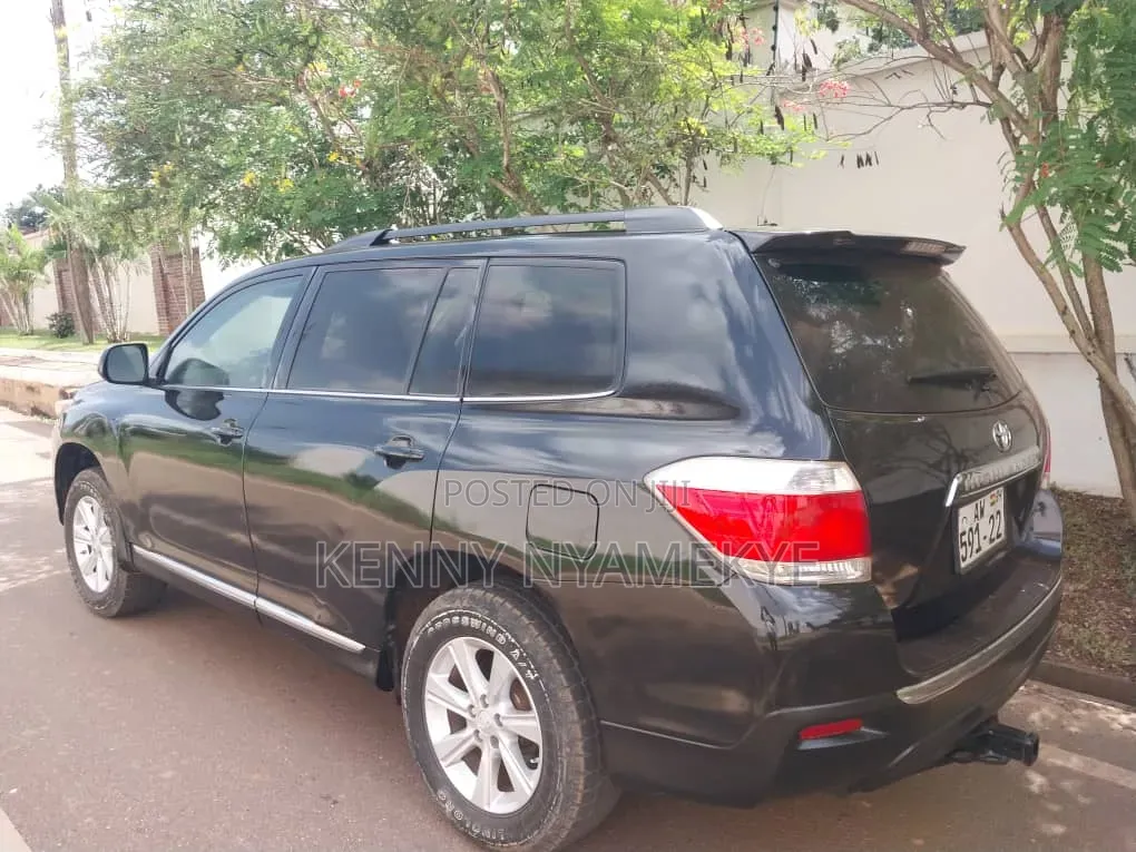 Toyota Highlander Limited 2011 Black