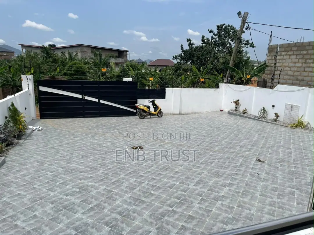 3bdrm House in Nsawam for sale