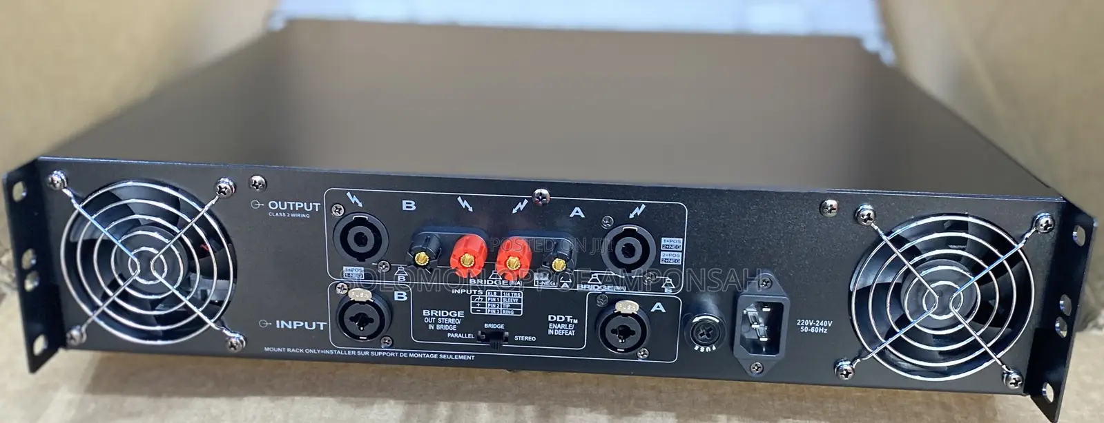 Peavey CS 3000 Professional Power Amplifier