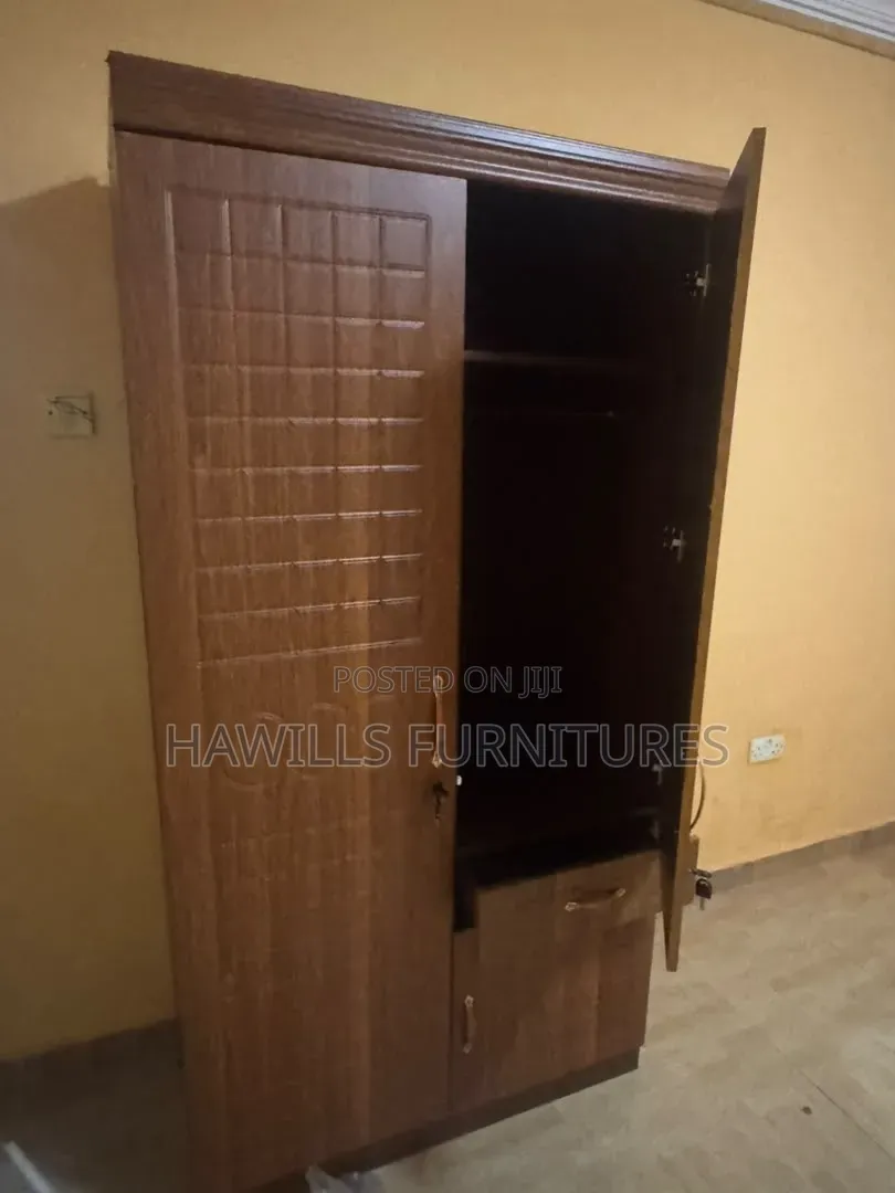 2 -1 Wooden Wardrobe With Patesion