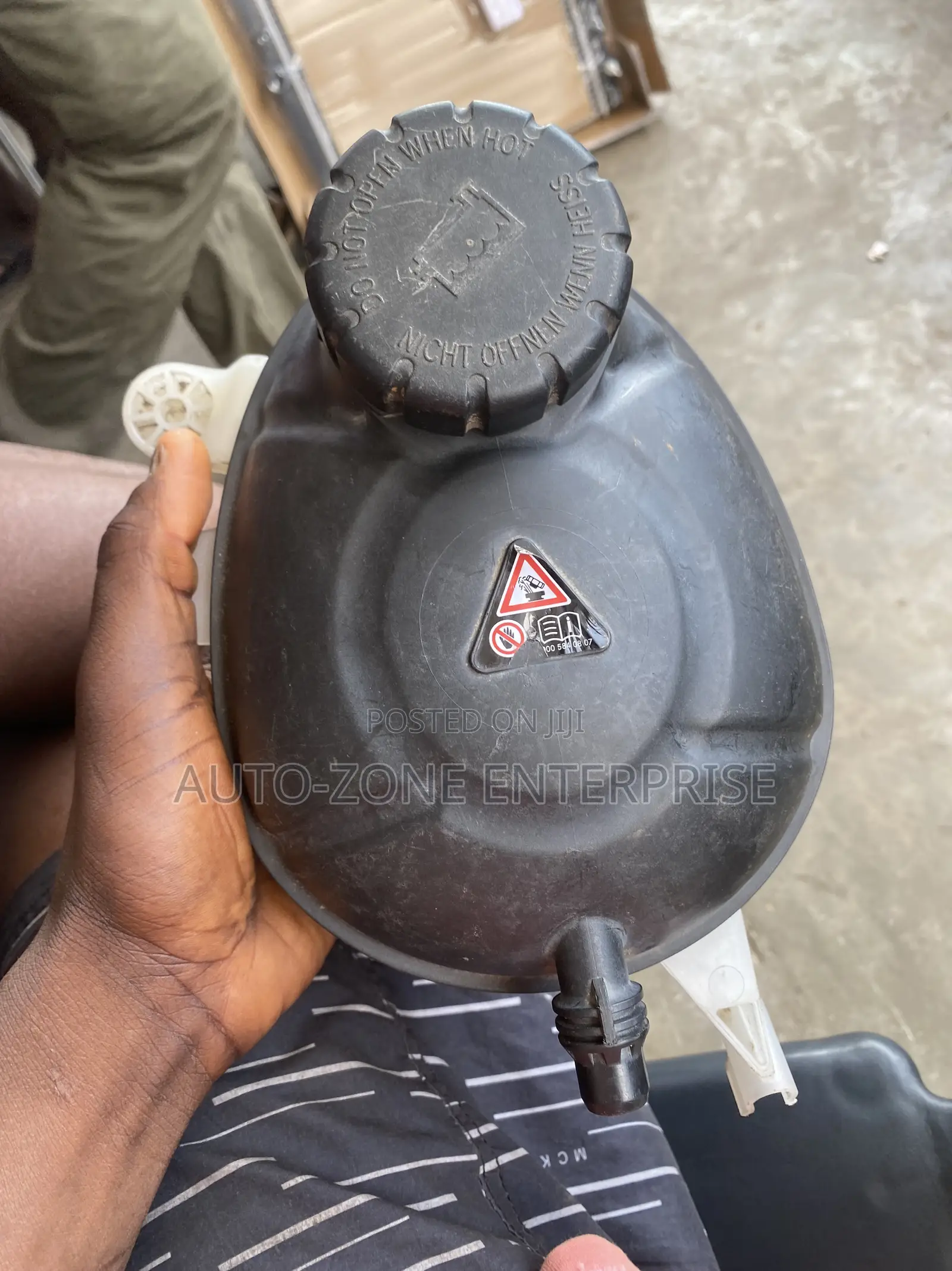 Mercedes Benz C-Class Coolant Reservoir Tank/Coolant Expansion Bottle