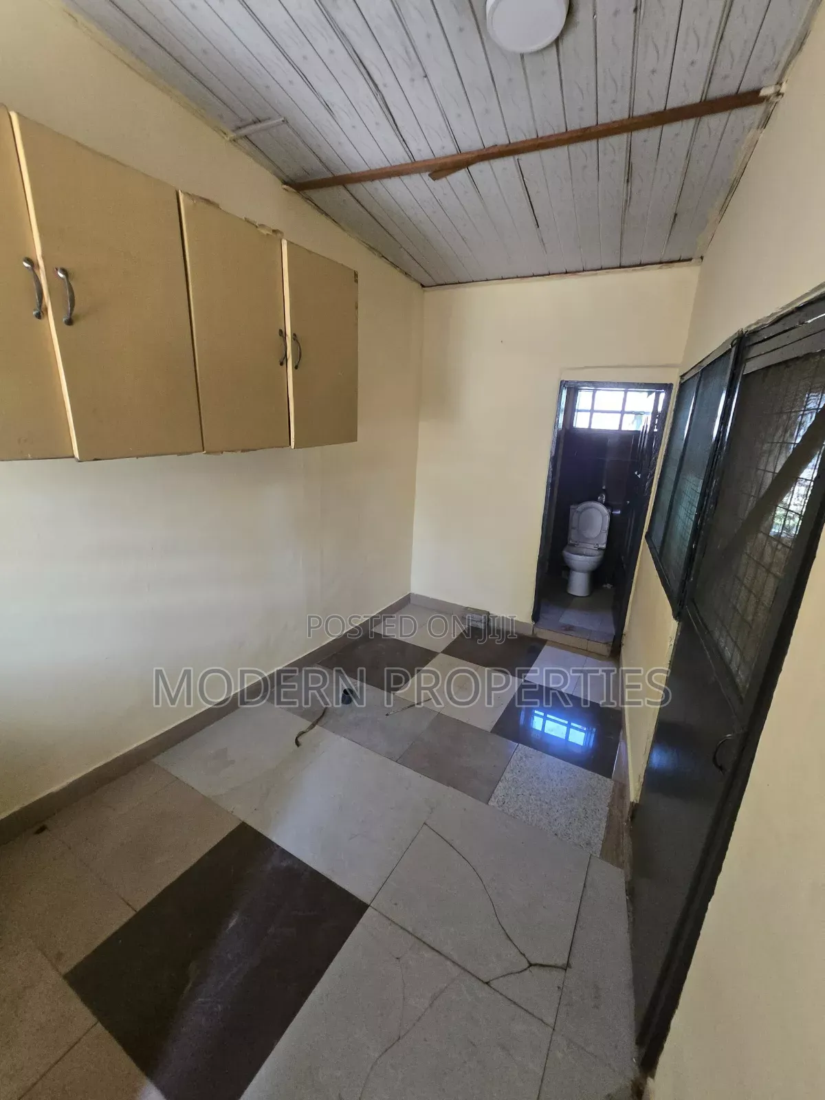 1bdrm Apartment in Modern Properties, New Town for rent