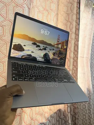 Laptop Apple MacBook Pro 2020 8GB Apple M1 SSD 512GB