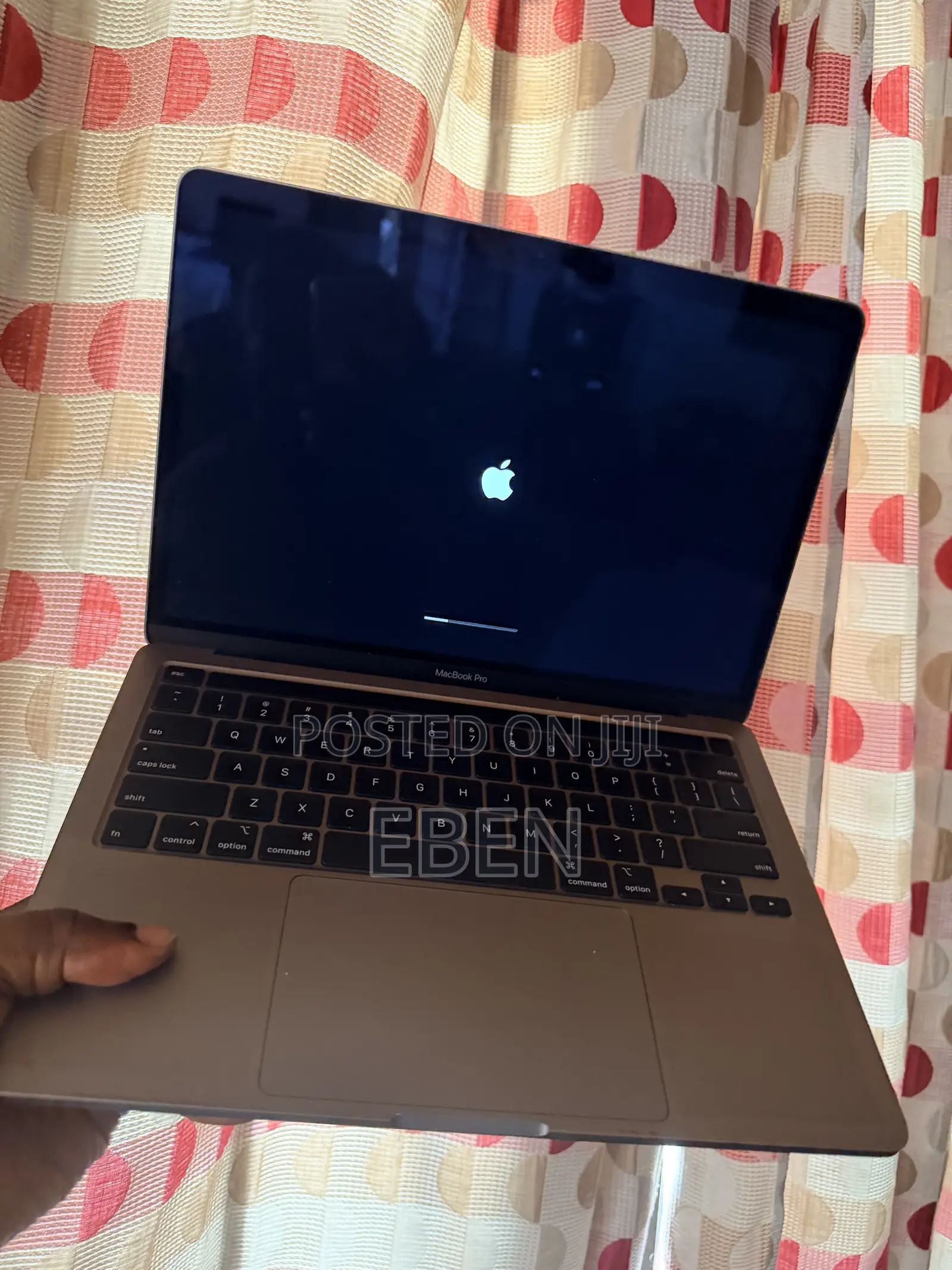 Laptop Apple MacBook Pro 2020 8GB Intel Core i5 SSD 256GB