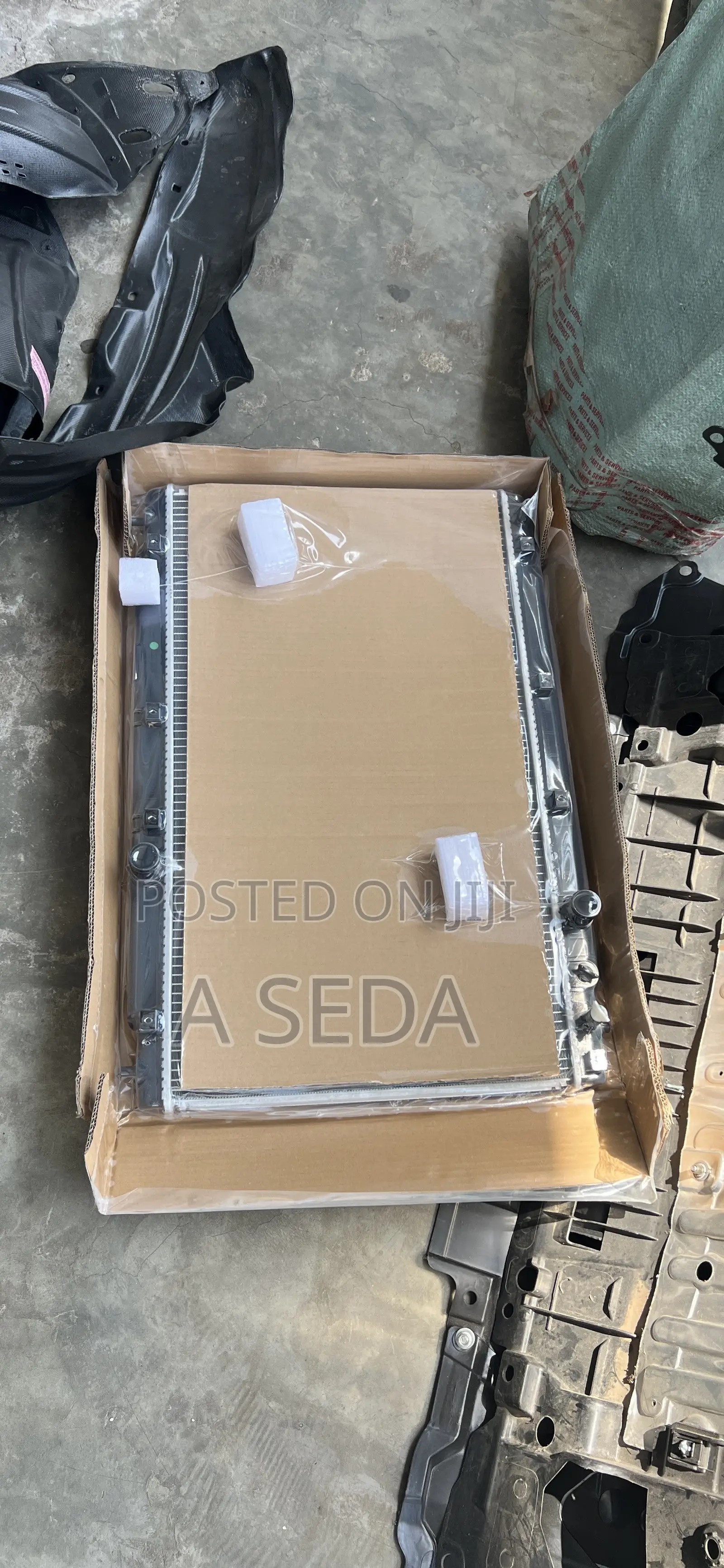 Honda CRV 2017 2018 2019 2020 2021 2022 Radiator Water Tank 1.5 Call