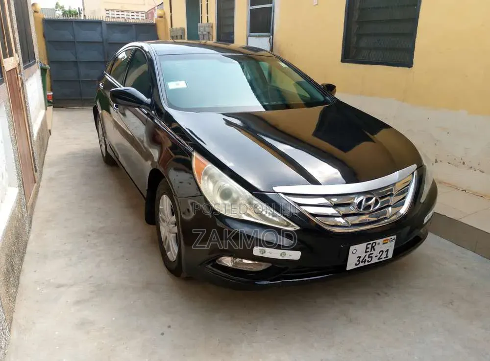 Hyundai Sonata Limited 2.0T Sedan (2.0L 4cyl 6A) 2013 Black