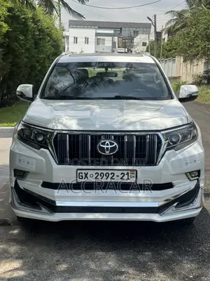 Toyota Land Cruiser Prado 2018 White